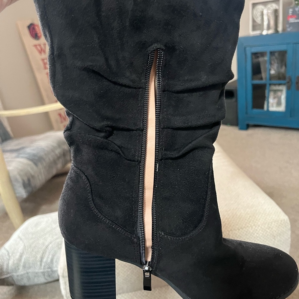 Black slouchy boots